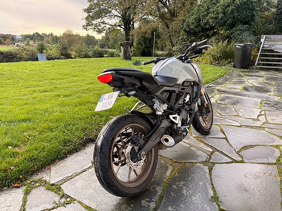 Honda CB 125 R 3 of 5