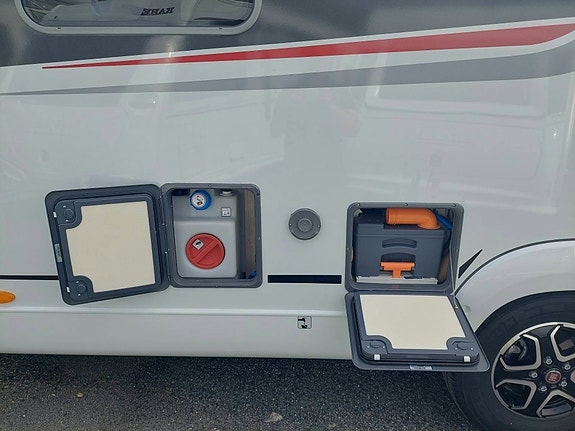 Bürstner Nexxo Van T 620 G 2,2/140 HK 9 trinn automat 14 of 30