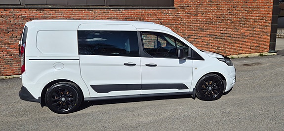 Ford Transit Connect 3 of 13