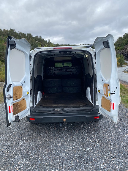 Ford Transit Connect 11 of 30