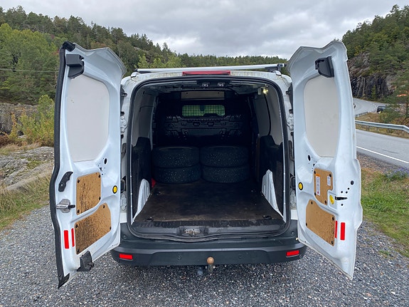 Ford Transit Connect 12 of 30