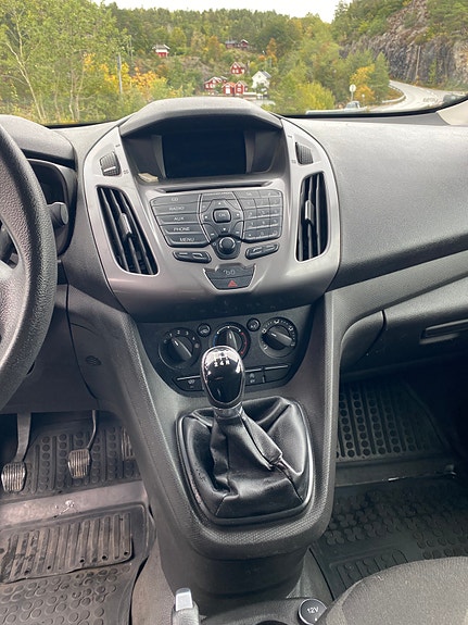 Ford Transit Connect 18 of 30