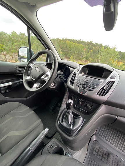 Ford Transit Connect 15 of 30