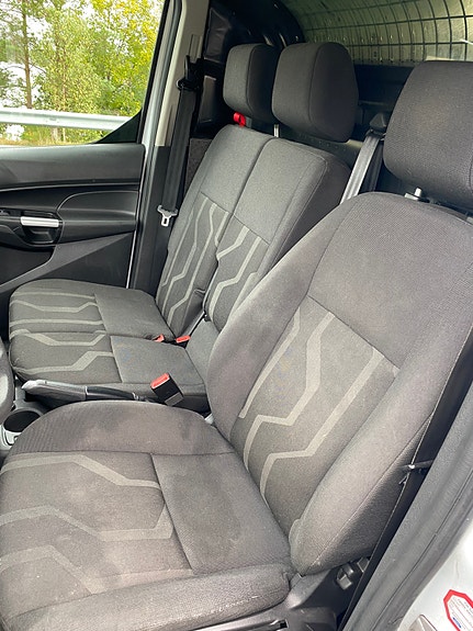 Ford Transit Connect 19 of 30
