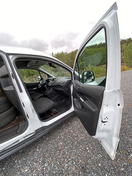 Ford Transit Connect 13 of 30