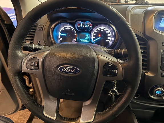 Ford Ranger 16 of 30
