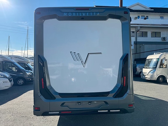 Mobilvetta TEKNO LINE 90, QUEEN, AUTOMAT, 180 HK. LITIUM 6 of 18