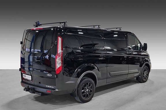Ford Transit Custom 8 of 17