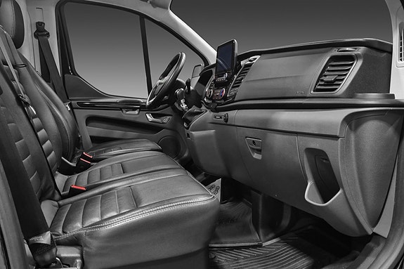 Ford Transit Custom 11 of 17