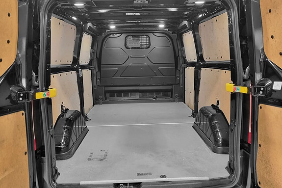 Ford Transit Custom 7 of 17