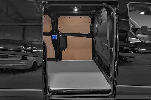 Ford Transit Custom 9 of 17