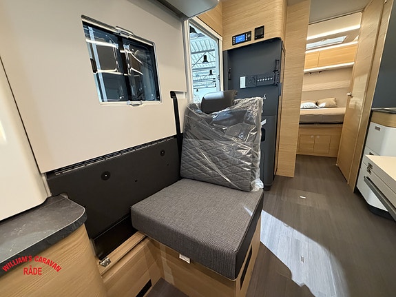 Adria SONIC 700 DC/ ALDE/180 HK./AUT./ 20 of 28