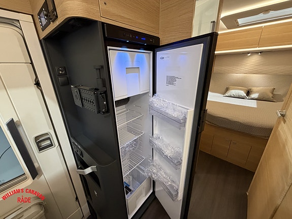 Adria SONIC 700 DC/ ALDE/180 HK./AUT./ 12 of 28