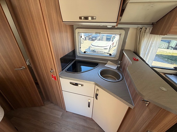 Weinsberg R 58 2017*131 hk*Kun 54 500 km*6 soveplasser*NyPris 11 of 30