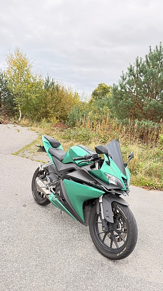 Yamaha YZF-R 125 3 of 18