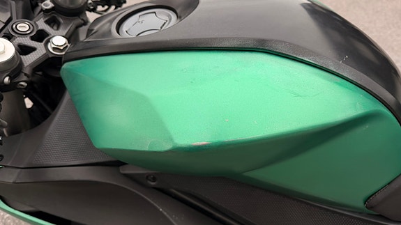 Yamaha YZF-R 125 7 of 18