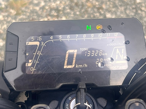 Honda CB 125 R 4 of 5