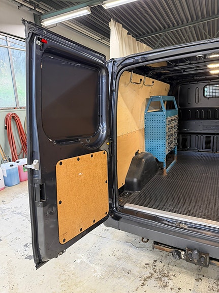 Ford Transit 260S SportsVan 20 of 24