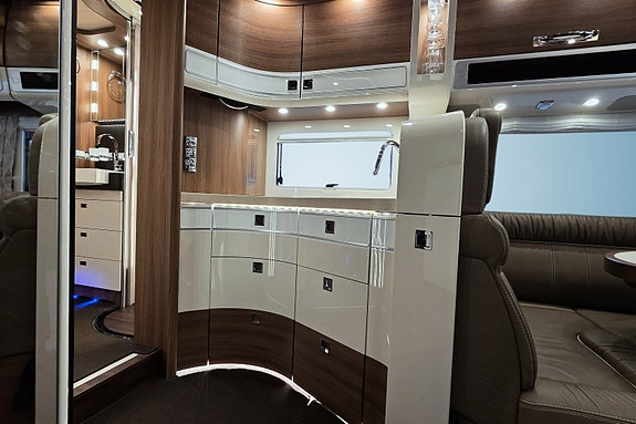 Carthago Chic S-Plus I64 XL QB | IVECO | AUT | GASSTANK | ALDE | Hydr. Støtteben 24 of 30
