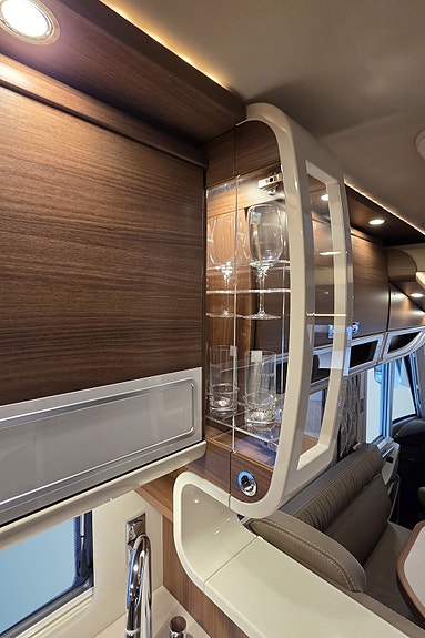 Carthago Chic S-Plus I64 XL QB | IVECO | AUT | GASSTANK | ALDE | Hydr. Støtteben 30 of 30