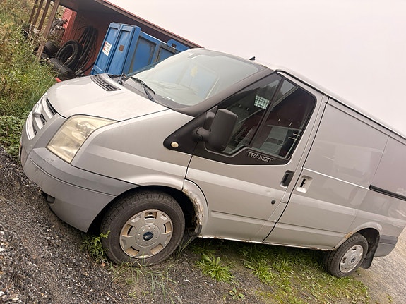 Ford Transit 300M Van 4 of 10