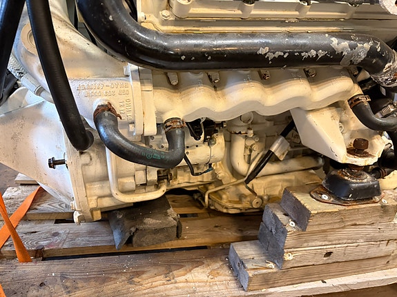 MERCRUISER VW MARINE  TDI 350 4,2 L350 hk V8 5 of 10