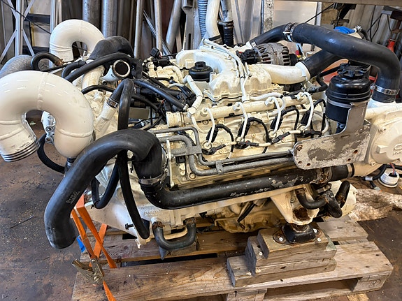 MERCRUISER VW MARINE  TDI 350 4,2 L350 hk V8 4 of 10