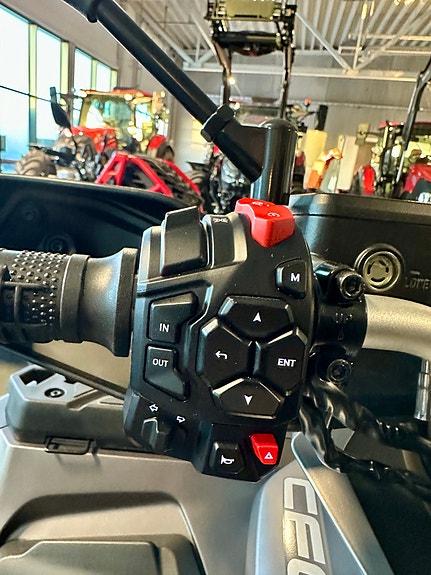 CFMOTO 850 TOURING ABS (105KMT) 8 of 13