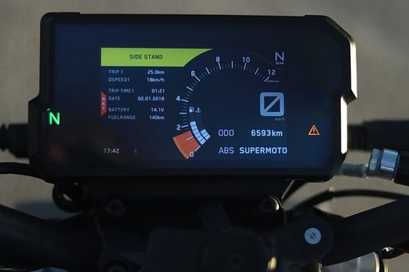 KTM 125 Duke 13 of 22
