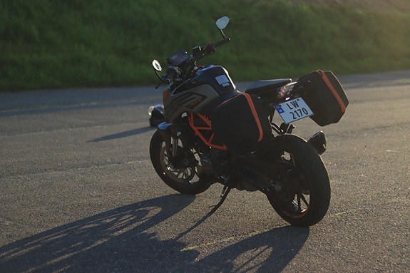 KTM 125 Duke 15 of 22