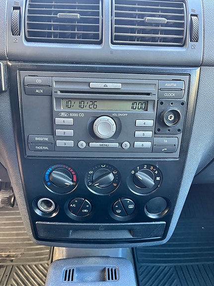 Ford Transit Connect 22 of 30