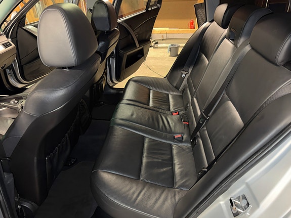 BMW 525d 9 of 15