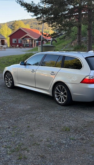 BMW 525d 4 of 15