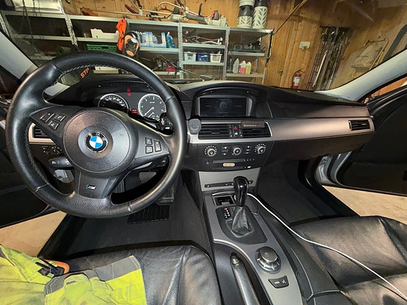 BMW 525d 6 of 15