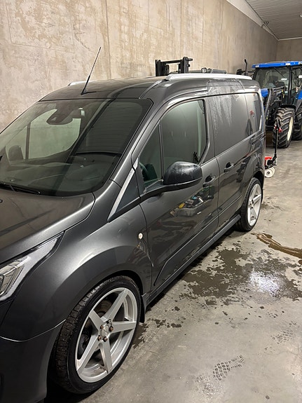 Ford Transit Connect 5 of 30