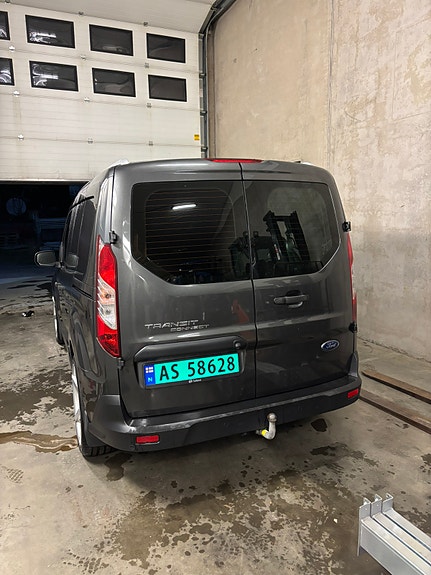 Ford Transit Connect 8 of 30