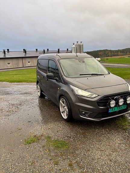 Ford Transit Connect 4 of 30