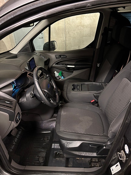 Ford Transit Connect 19 of 30