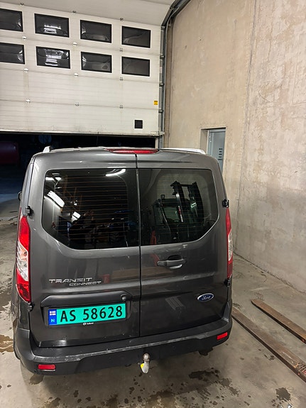 Ford Transit Connect 10 of 30