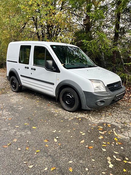Ford Transit Connect 13 of 30