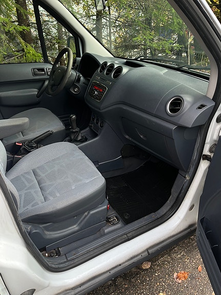 Ford Transit Connect 28 of 30