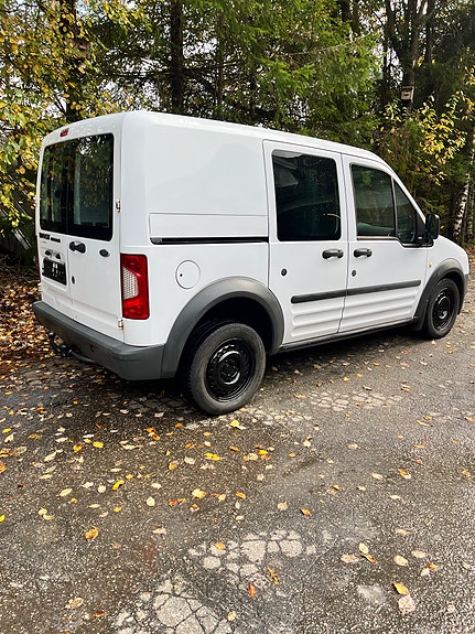 Ford Transit Connect 11 of 30
