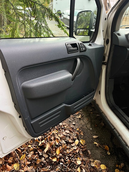 Ford Transit Connect 19 of 30