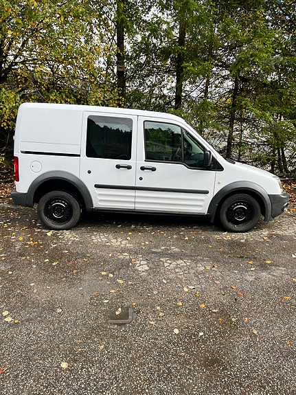 Ford Transit Connect 12 of 30