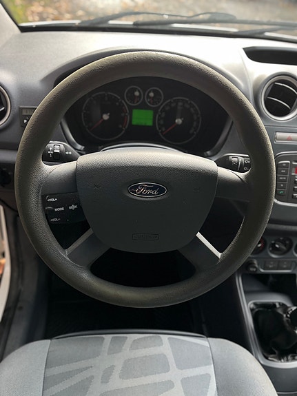 Ford Transit Connect 22 of 30