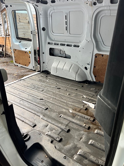 Ford Transit Connect 8 of 30