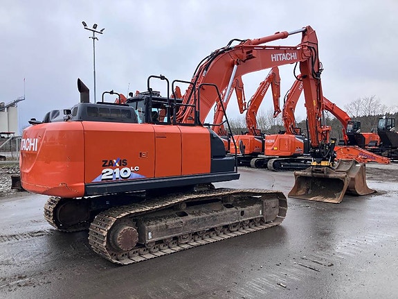 Hitachi ZX 210 LC-6 3 of 8