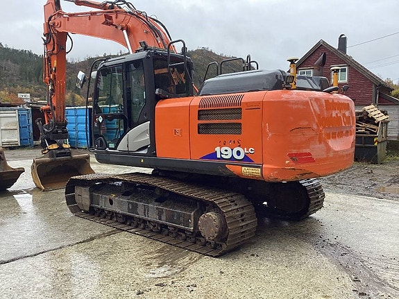 Hitachi ZX190LC-6 2 of 9