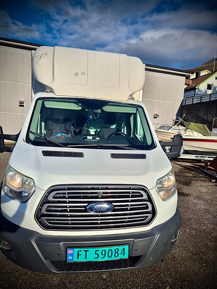 Ford Transit 350 L2 Chassis 3 of 21