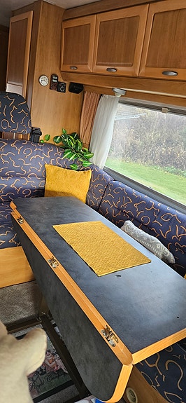 Hymer B654 8 of 11
